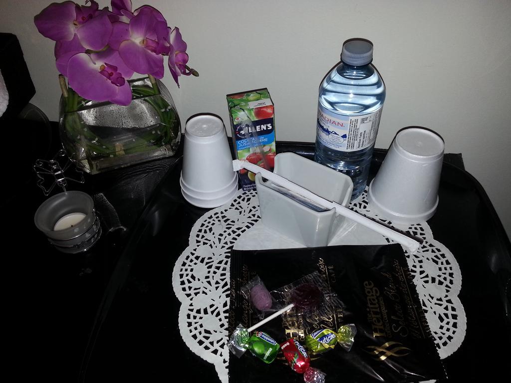 Hamilton West Lodge Bagian luar foto
